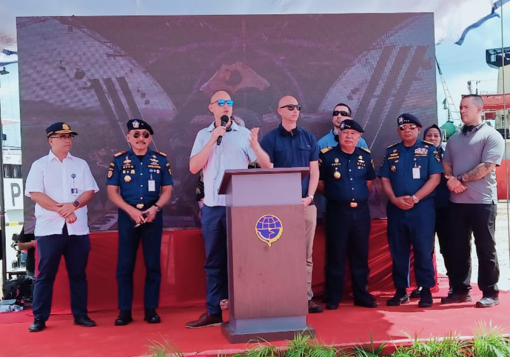 KPLP PIMPIN TIM PENYELAMATAN KAPAL MV MARINE HAWK 5 DARI PEMBAJAKAN DI JOINT EXERCISE ISPS  DI BATAM