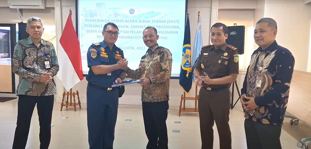 KEMENHUB SERAH TERIMAKAN P3D PELABUHAN PENGUMPAN REGIONAL KEPADA PEMPROV KEPULAUAN RIAU
