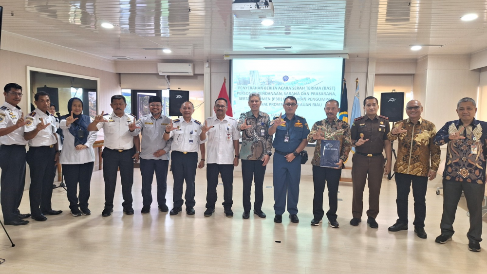 KEMENHUB SERAH TERIMAKAN P3D PELABUHAN PENGUMPAN REGIONAL KEPADA PEMPROV KEPULAUAN RIAU