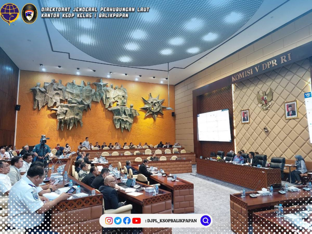 Hadiri Rapat Dengar Pendapat Komisi V DPR RI