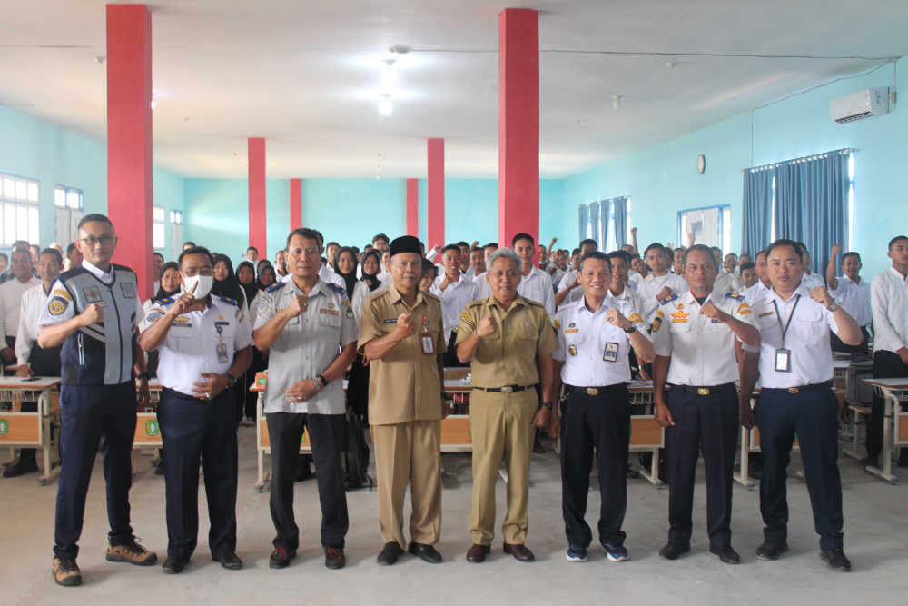 Kantor Kesyahbandaran Dan Otoritas Pelabuhan Ketapang Selenggarakan Diklat BST-KLM dan SKK 60 Mil