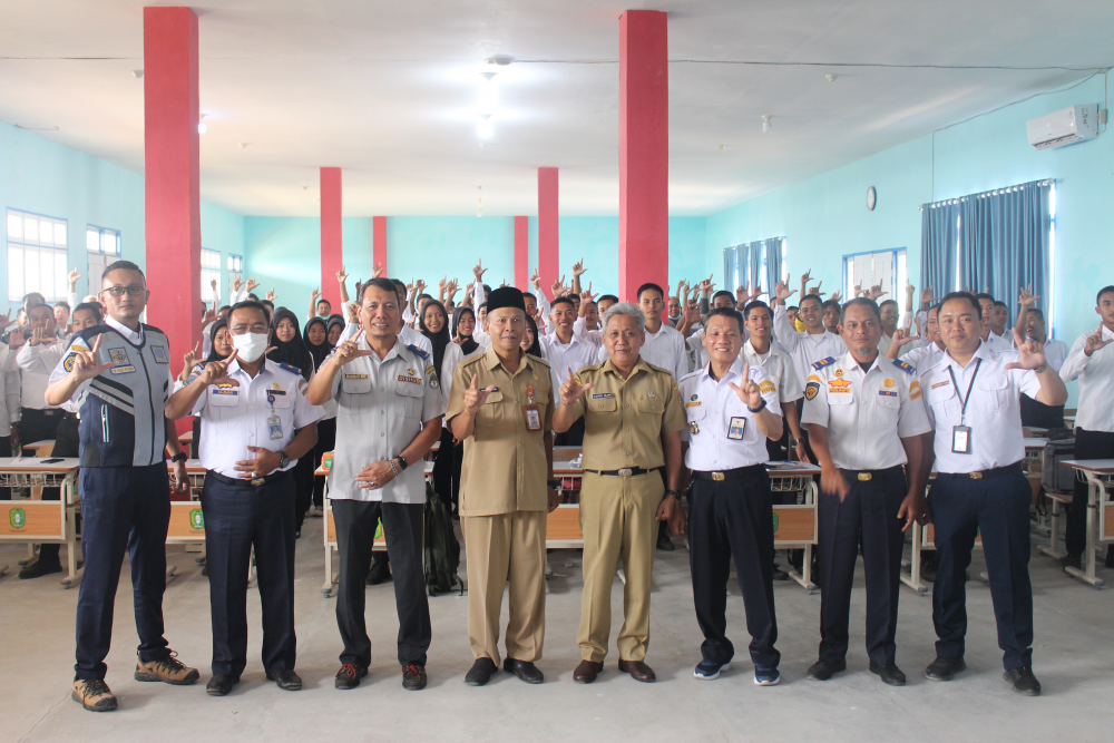Kantor Kesyahbandaran Dan Otoritas Pelabuhan Ketapang Selenggarakan Diklat BST-KLM dan SKK 60 Mil