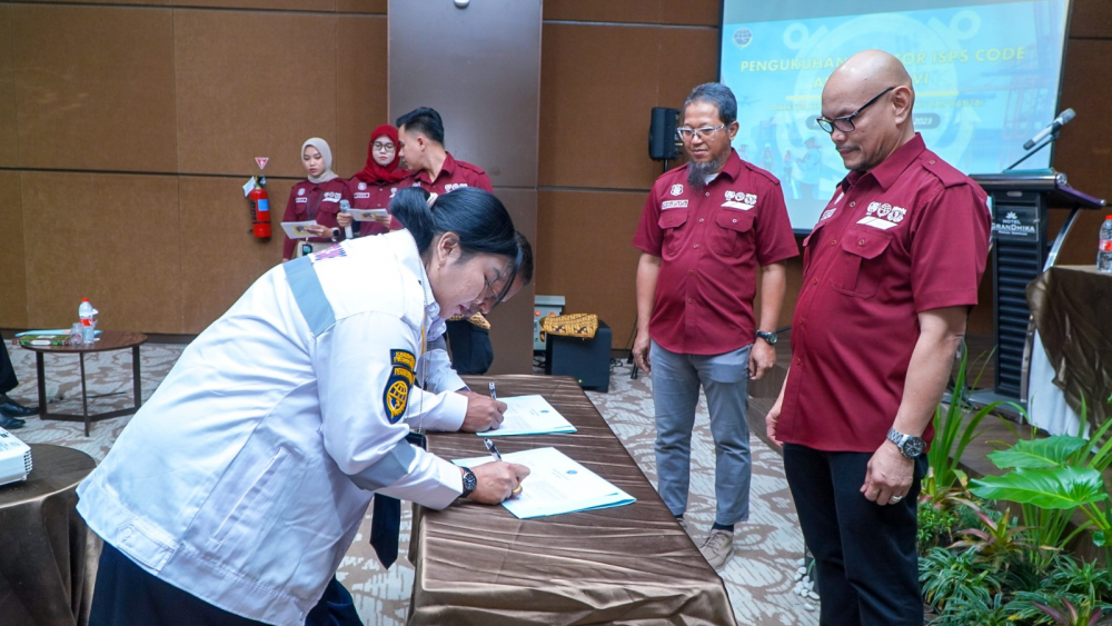 UJUNG TOMBAK KEAMANAN KAPAL DAN FASILITAS PELABUHAN, KEMENHUB KEMBALI KUKUHKAN 30 AUDITOR ISPS CODE