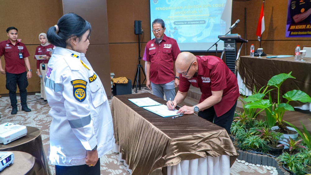 UJUNG TOMBAK KEAMANAN KAPAL DAN FASILITAS PELABUHAN, KEMENHUB KEMBALI KUKUHKAN 30 AUDITOR ISPS CODE