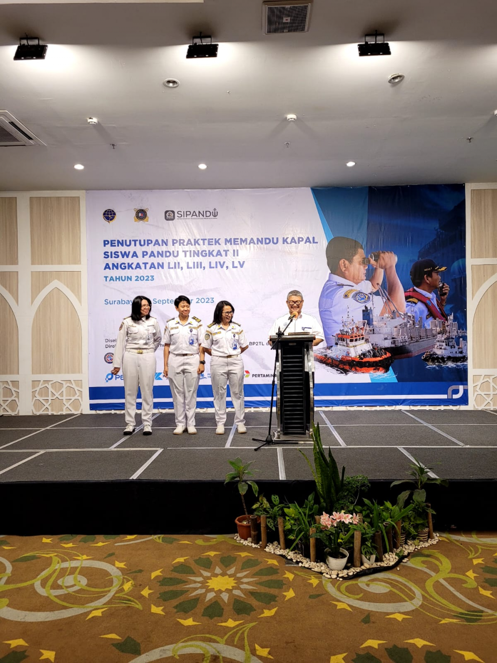 KEMENHUB GELAR PRAKTEK MEMANDU KAPAL SEBANYAK 4 ANGKATAN DI PERAIRAN SURABAYA