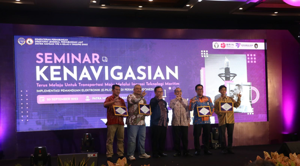 GELAR SEMINAR TEKNOLOGI KENAVIGASIAN, DITJEN HUBLA LUNCURKAN SMART BUOY PERTAMA DI INDONESIA