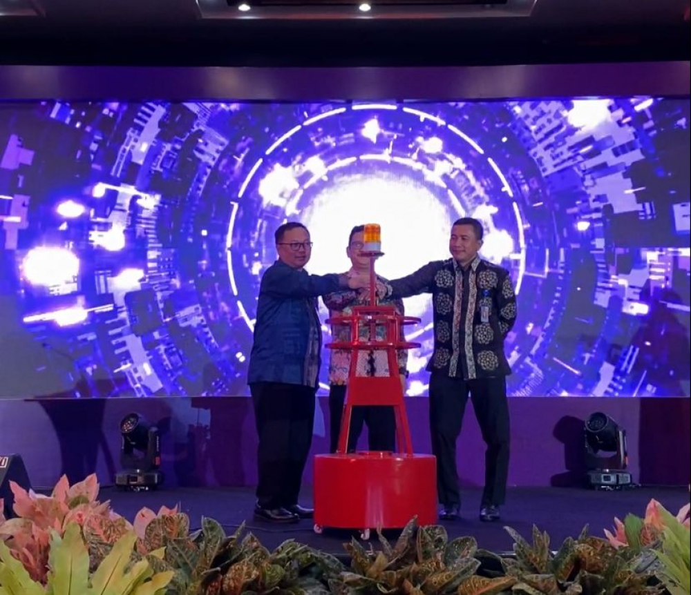 GELAR SEMINAR TEKNOLOGI KENAVIGASIAN, DITJEN HUBLA LUNCURKAN SMART BUOY PERTAMA DI INDONESIA