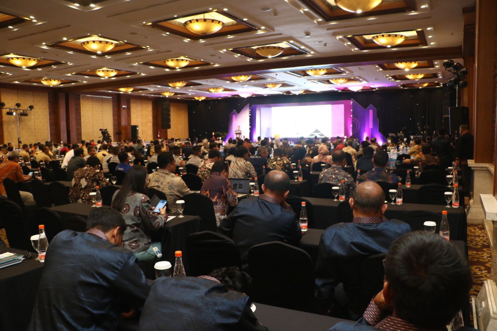 GELAR SEMINAR TEKNOLOGI KENAVIGASIAN, DITJEN HUBLA LUNCURKAN SMART BUOY PERTAMA DI INDONESIA