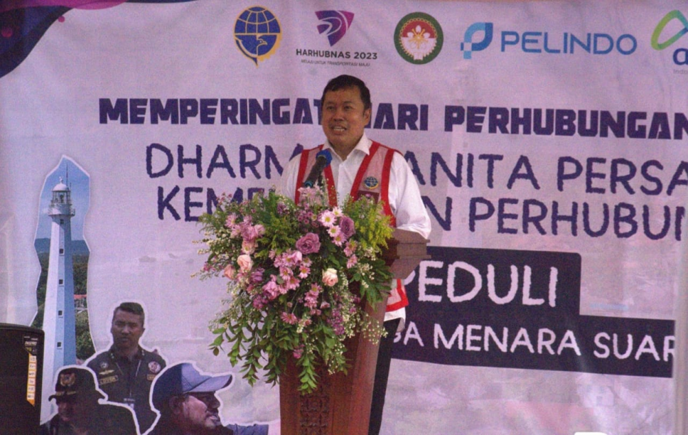 PEDULI KEPADA MASYARAKAT SEKITAR PELABUHAN PANJANG, DITJEN PERHUBUNGAN LAUT GELAR BAKTI SOSIAL BERSAMA DWP KEMENHUB