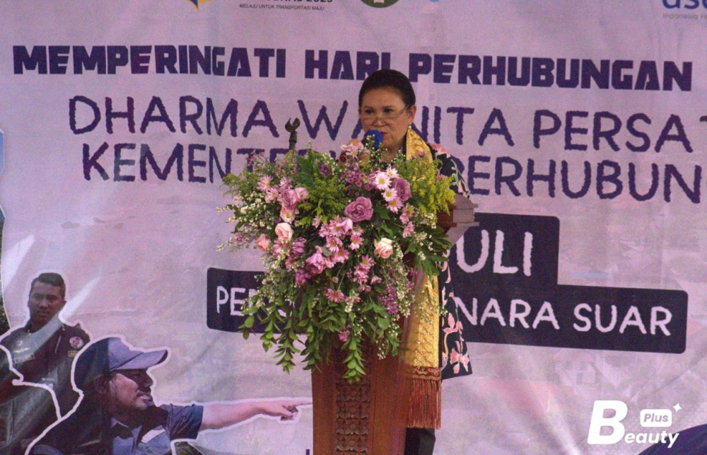 PEDULI KEPADA MASYARAKAT SEKITAR PELABUHAN PANJANG, DITJEN PERHUBUNGAN LAUT GELAR BAKTI SOSIAL BERSAMA DWP KEMENHUB