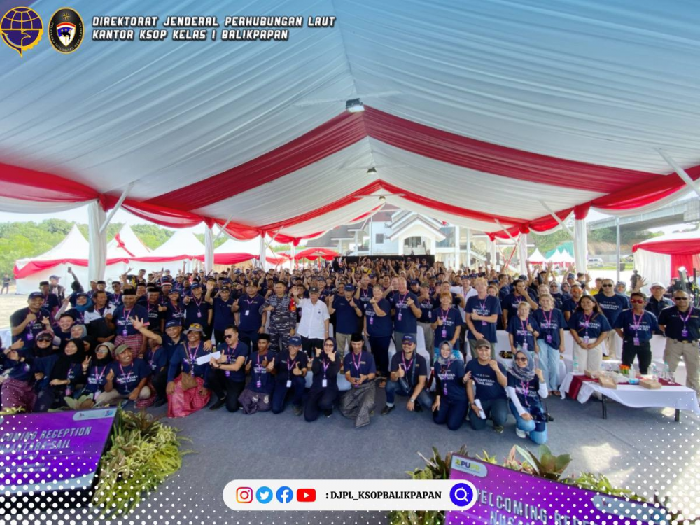Kepala KSOP Dampingi Menhub Tanam Pohon Mangrove