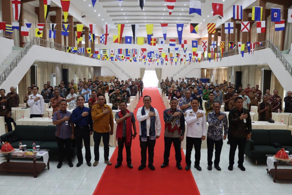Jelang Angkutan Nataru, Kemenhub Mulai Lakukan Persiapan Uji Petik Kelaiklautan Kapal Penumpang di Makassar