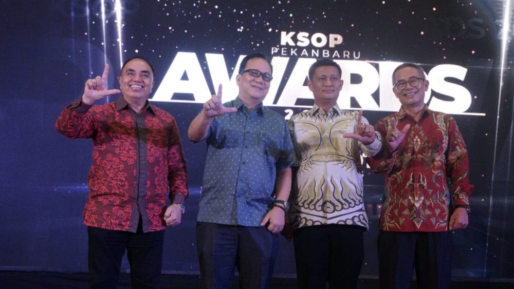 DALAM RANGKA HARHUBNAS2023, KEMENHUB BERI PENGHARGAAN STAKEHOLDER PERHUBUNGAN LAUT DI PEKANBARU