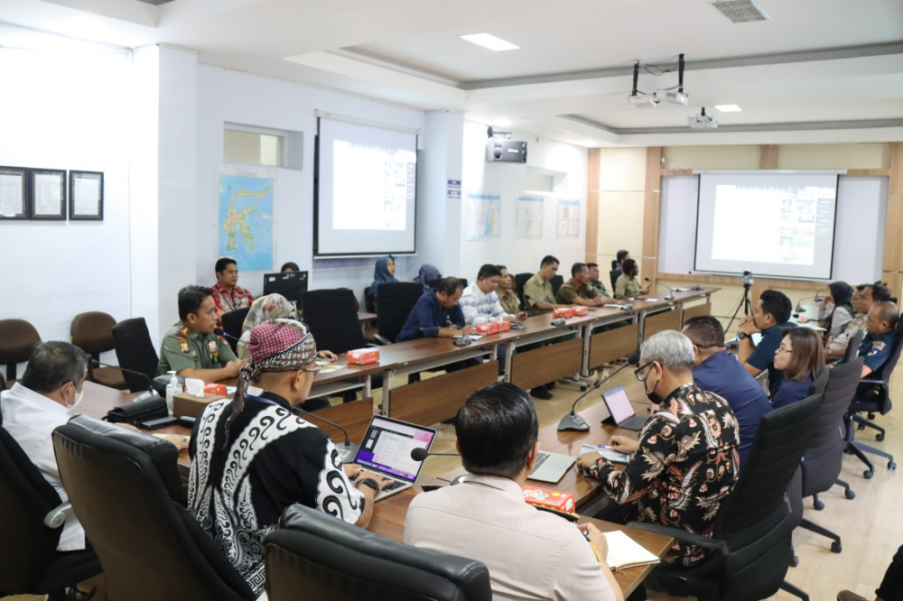 Rapat Pembahasan Fasilitas Pos Jaga Peredaran Tumbuhan dan Satwa Liar di Pelabuhan Makassar