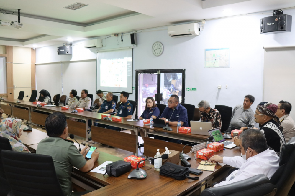 Rapat Pembahasan Fasilitas Pos Jaga Peredaran Tumbuhan dan Satwa Liar di Pelabuhan Makassar