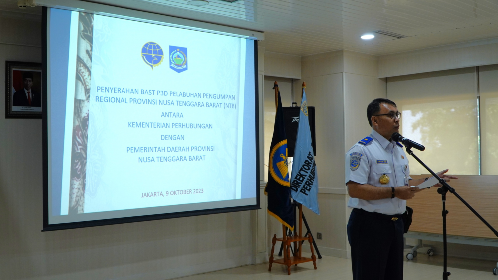KEMENHUB SERAH TERIMA P3D PELABUHAN PENGUMPAN REGIONAL KEPADA PEMPROV NTB