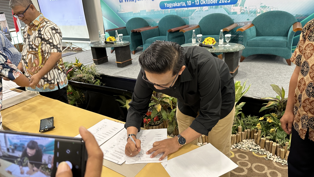 Rapat Evaluasi Pelimpahan Pemanduan dan Penundaan Kapal di Wilayah Regional Tiga PT. Pelabuhan Indonesia (Persero)