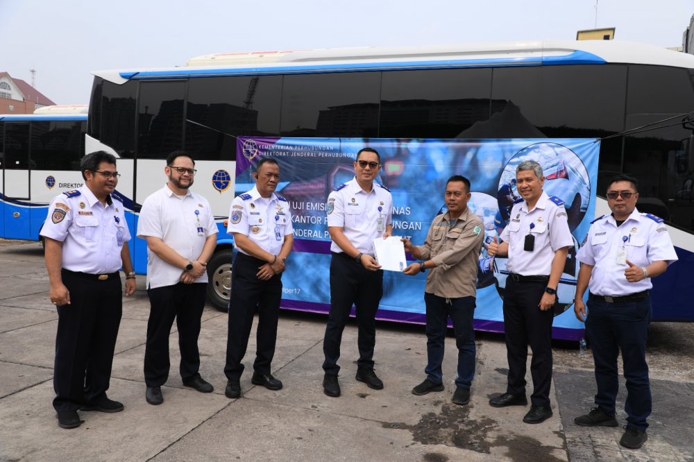 BANTU KURANGI POLUSI, DITJEN HUBLA LAKUKAN UJI EMISI PADA KENDARAAN OPERASIONAL