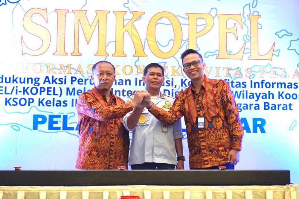 TINGKATKAN KONEKTIVITAS ANTAR PELABUHAN, KSOP LEMBAR LUNCURKAN APLIKASI SIMKOPEL/I-KOPEL