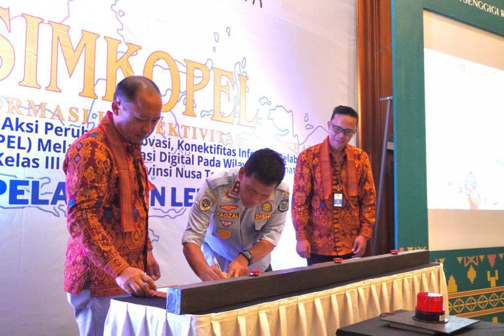 TINGKATKAN KONEKTIVITAS ANTAR PELABUHAN, KSOP LEMBAR LUNCURKAN APLIKASI SIMKOPEL/I-KOPEL