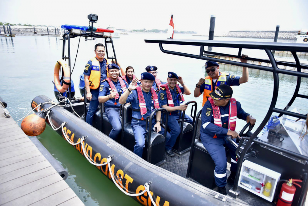 JELANG MUSIM LIBUR NATAL DAN TAHUN BARU, KEMENHUB PERKUAT PENINGKATAN DAN PENGAWASAN KESELAMATAN PELAYARAN DI PELABUHAN SANUR BALI