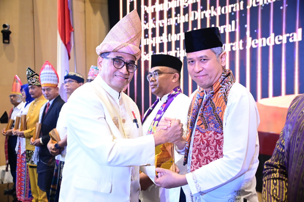 SETDITJEN HUBLA RAIH PREDIKAT PPID INFORMATIF PADA ANUGERAH STANDAR LAYANAN INFORMASI PUBLIK