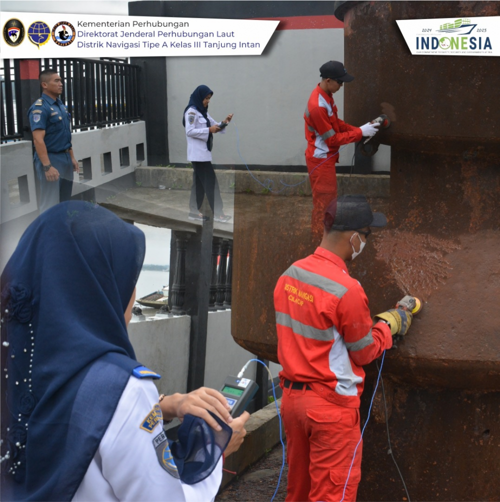 Pemeriksaan Kesehatan Lingkungan Kerja Pelayaran di Distrik Navigasi Tipe A Kelas III Tanjung Intan oleh Balai Kesehatan Kerja Pelayaran Kemenhub.