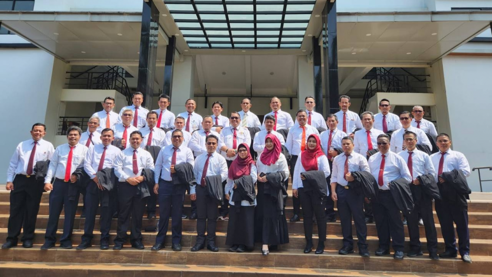 Penutupan Diklat Kepemimpinan Administrator Angkatan 43 dan 44 Tahun