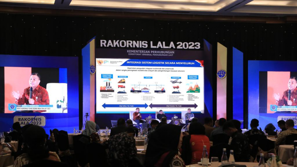 GELAR RAKORNIS BIDANG LALU LINTAS ANGKUTAN LAUT, KEMENHUB BERI 12 PENGHARGAAN BAGI OPERATOR KAPAL