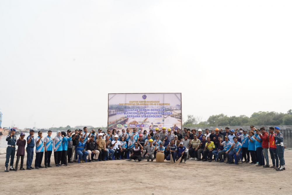 Bersih Dermaga Kali Blencong bersama Stakeholder