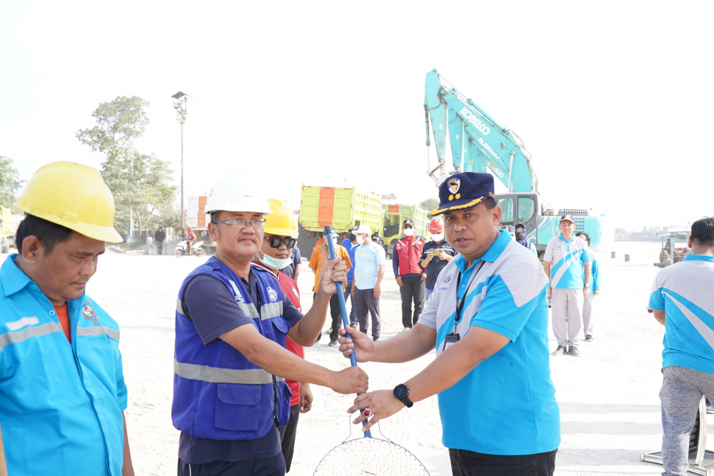 Kegiatan Kebersihan Terminal Kali Blencong