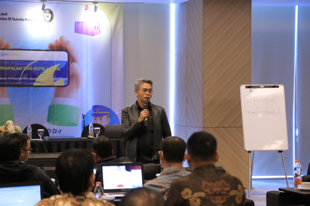 TINGKATKAN LAYANAN JASA PERKAPALAN DAN KEPELAUTAN SECARA PROFESIONAL, KSOP SUNDA KELAPA GELAR SOSIALISASI APLIKASI SIMKAPEL