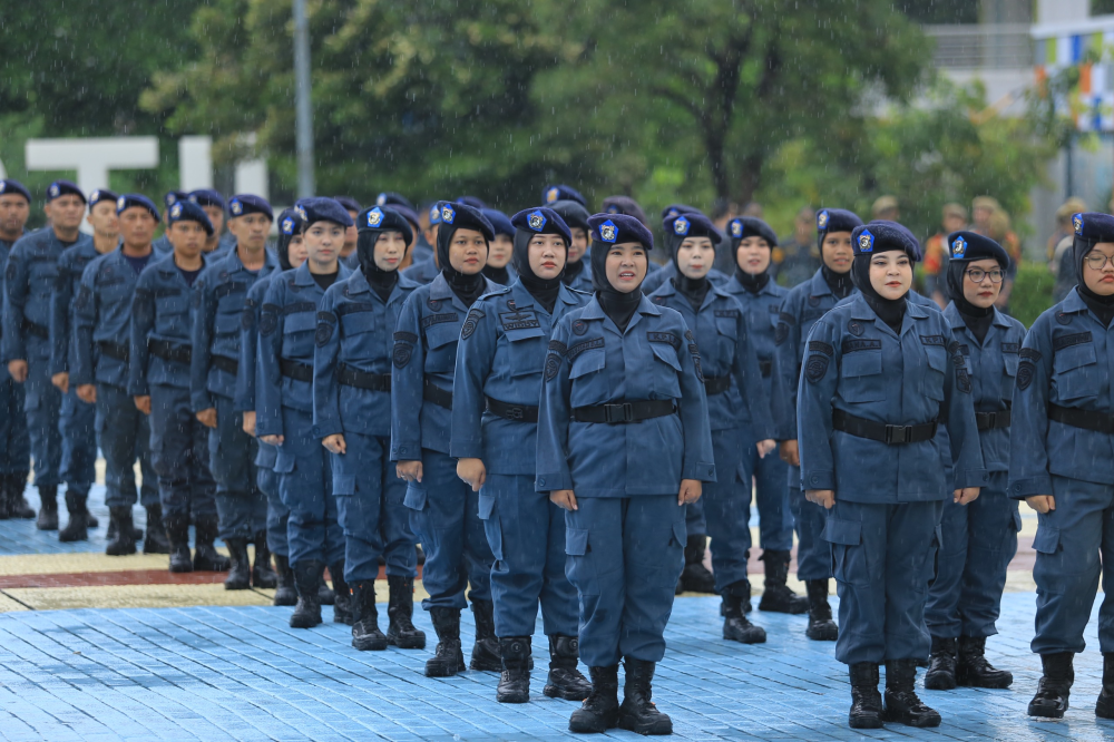 KPLP GARDA TERDEPAN JAGA KESELAMATAN DAN KEAMANAN PELAYARAN INDONESIA