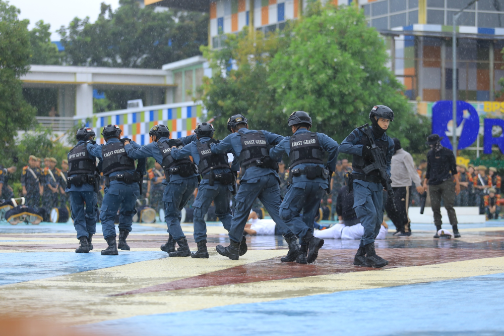 KPLP GARDA TERDEPAN JAGA KESELAMATAN DAN KEAMANAN PELAYARAN INDONESIA