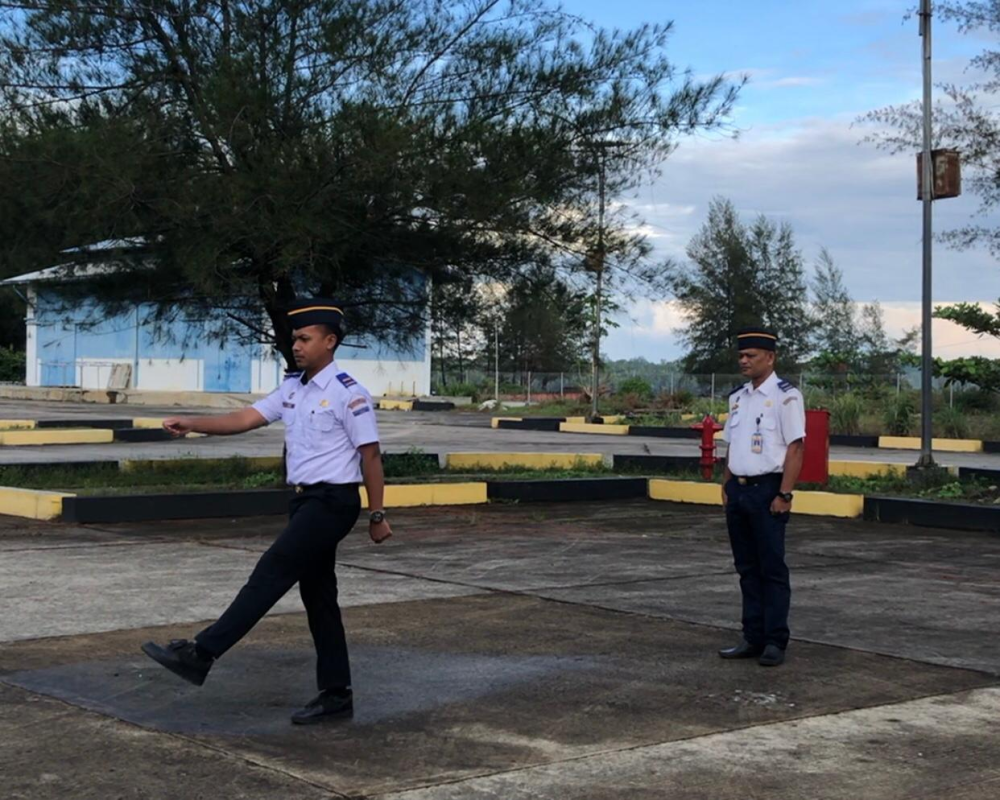 PELAKSANAAN APEL PAGI