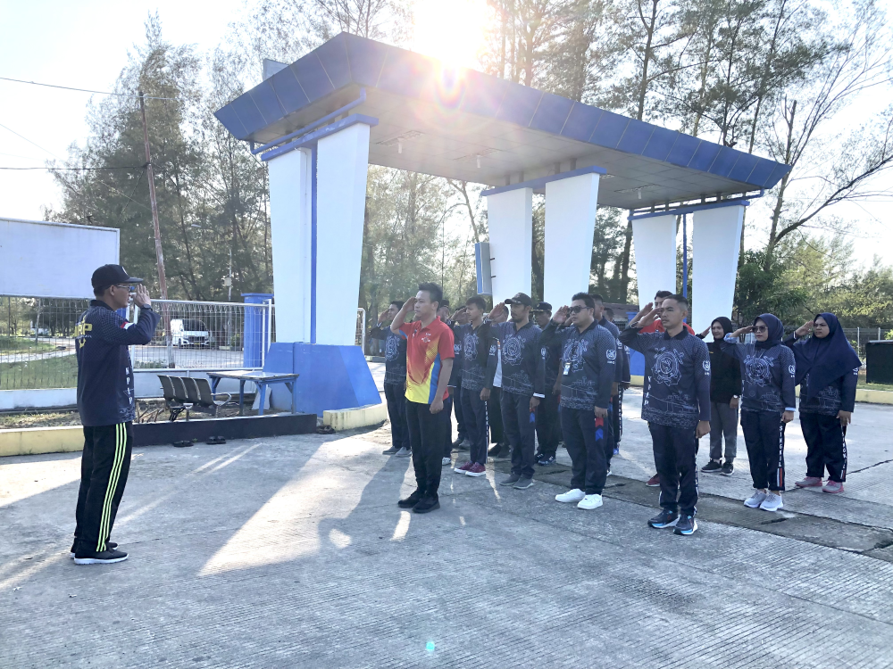KEGIATAN JUM'AT BERSIH DI AREA KANTOR UPP SINGKIL DAN WILKER PULAU BANYAK