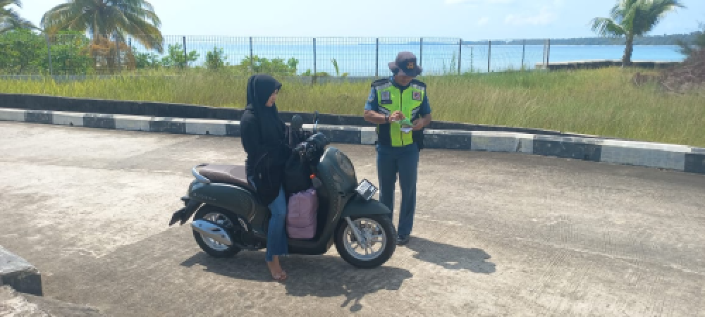 PENGAWASAN DEBARKASI DAN EMBARKASI KM. SABUK NUSANTARA 110 DI PELABUHAN WILKER PULAU BANYAK