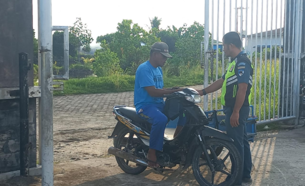 PENGAWASAN DEBARKASI DAN EMBARKASI KM. SABUK NUSANTARA 110 DI PELABUHAN WILKER PULAU BANYAK