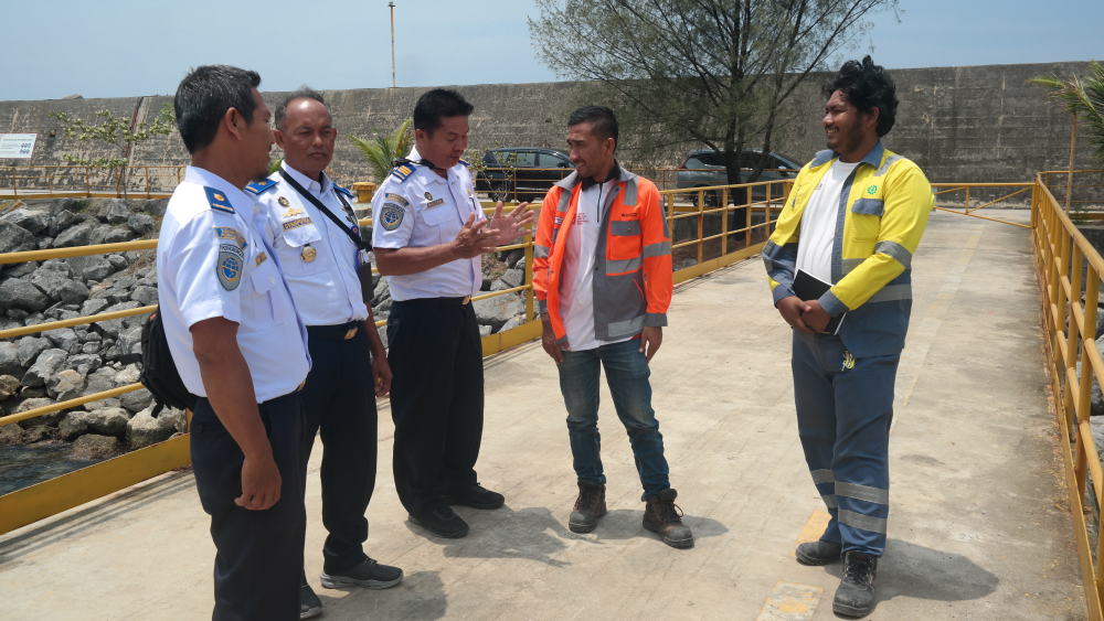Kegiatan Pembahasan mengenai update data-data SBNP dan hal lainnya yang terkait dengan Keselamatan Pelayaran