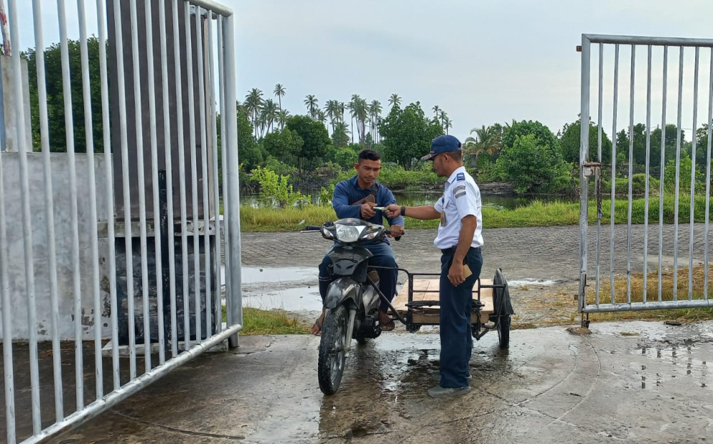 Pengawasan Debarkasi dan Embarkasi Penumpang di Wilker Pulau Banyak Kapal KM. Sabuk Nusantara 110.
