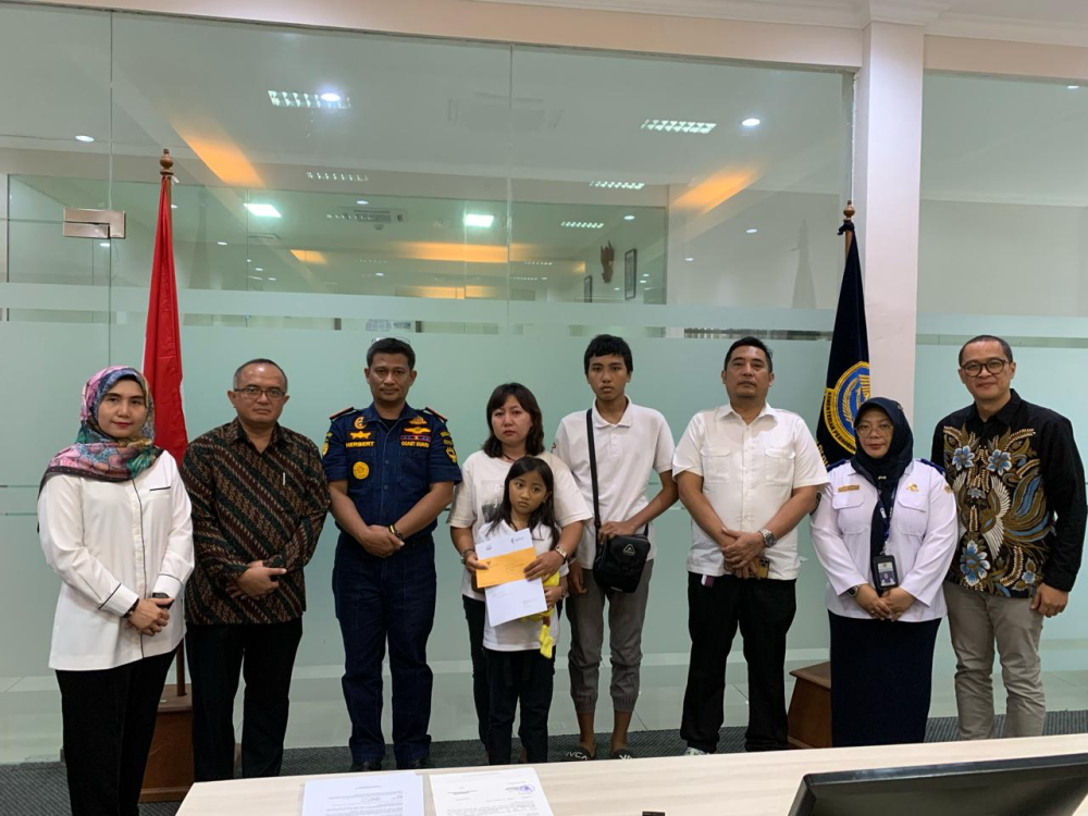 KEMENHUB FASILITASI PENYERAHAN ASURANSI UNTUK KELUARGA PELAUT WNI YANG MENINGGAL SAAT BERTUGAS