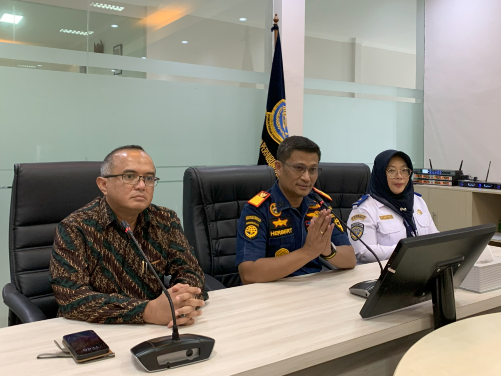 KEMENHUB FASILITASI PENYERAHAN ASURANSI UNTUK KELUARGA PELAUT WNI YANG MENINGGAL SAAT BERTUGAS