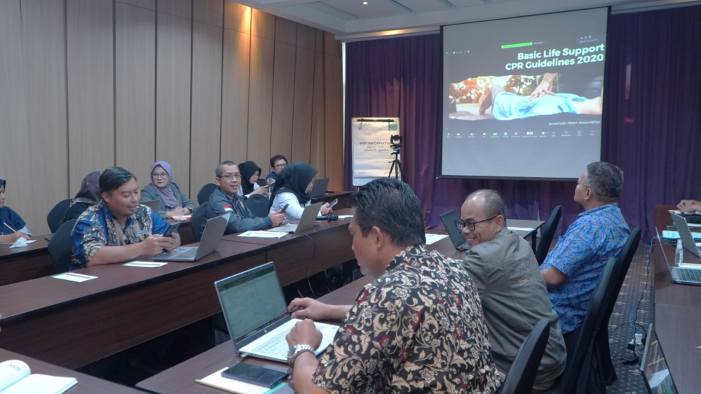 CIPTAKAN LINGKUNGAN KERJA YANG SEHAT DAN AMAN BAGI PEGAWAI, DITJEN HUBLA SOSIALISASIKAN PROSEDUR KESELAMATAN DAN KESEHATAN KERJA (K3)