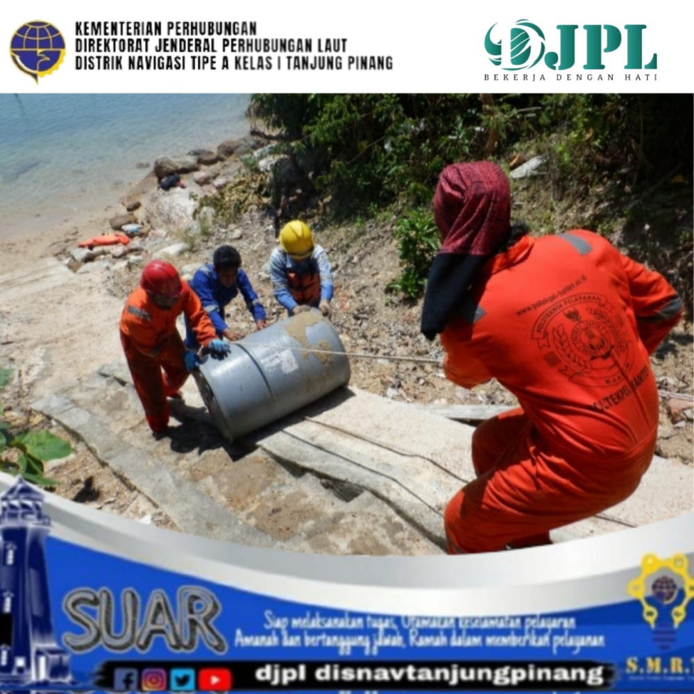 APLOUSING MS. ZUID BRUDER