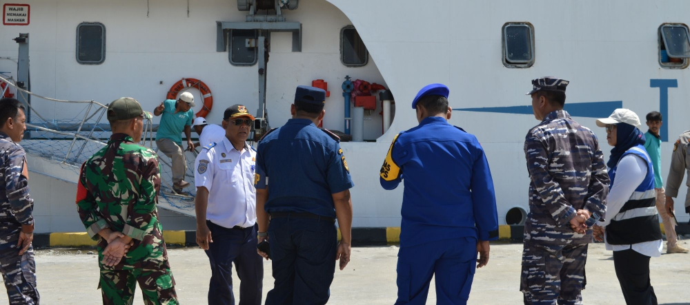 Kunjungan Dirpolairud Polda Sultra di Pelabuhan Kendari