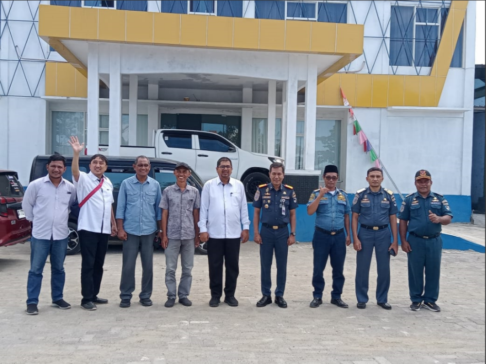 KEPALA KANTOR UNIT PENYELENGGARA PELABUHAN KELAS II BABANG MENERIMA KUNJUNGAN KERJA DARI DIREKTORAT LOGISTIK KEMENTERIAN KELAUTAN DAN PERIKANAN