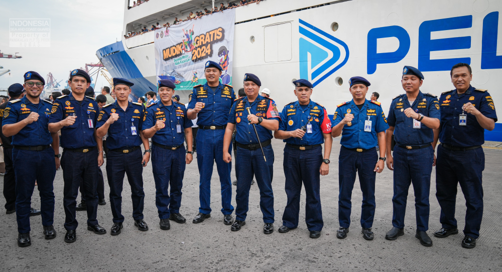 Pelepasan Mudik Gratis Sepeda Motor Naik Kapal Laut KM Dobonsolo Oleh MENHUB