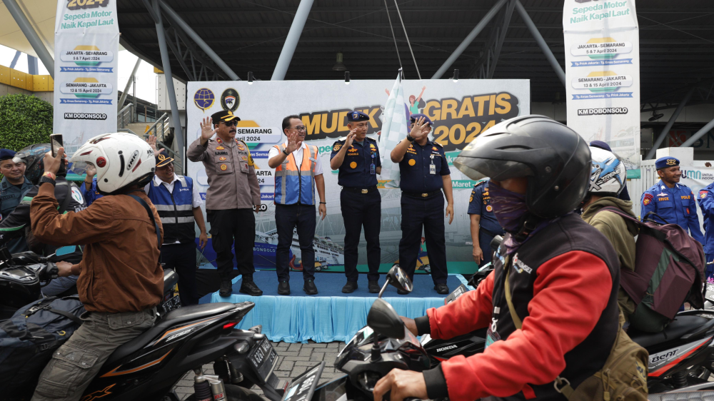 Arus Balik Voyage Pertama *Peserta Mudik Gratis Sepeda Motor Naik Kapal Laut Tiba di Jakarta dengan Selamat*