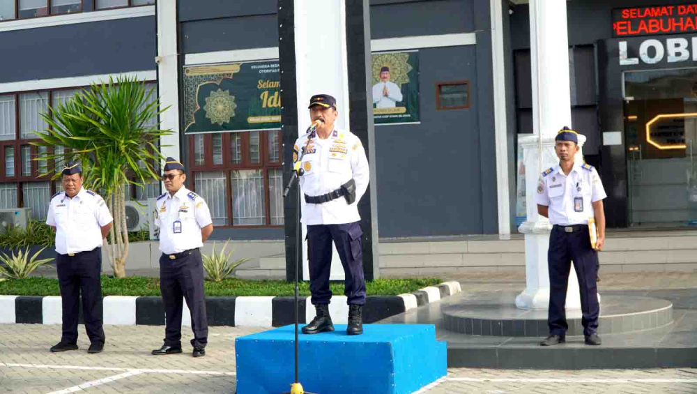 SUASANA HANGAT DI AWAL HARI DENGAN APEL PAGI