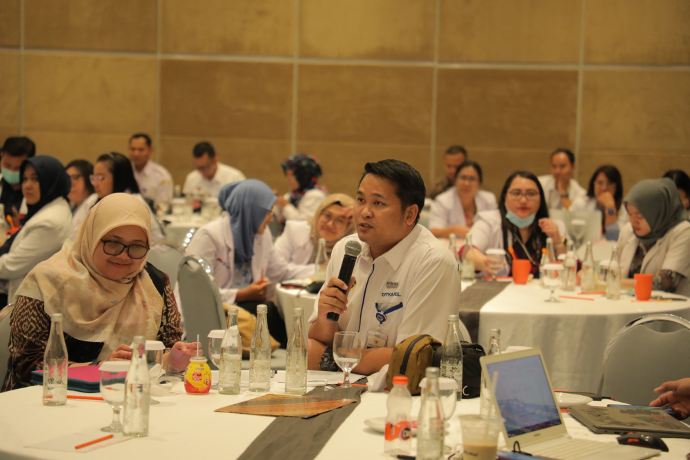 KOMIT BERIKAN LAYANAN KESEHATAN BERKUALITAS BAGI PARA PELAUT, KEMENHUB GELAR BIMTEK BAGI PARA DOKTER PEMERIKSA KESEHATAN PELAUT